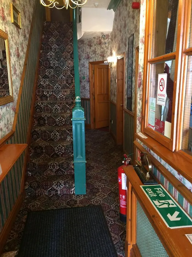 Pine Lodge Hotel Blackpool 0*,